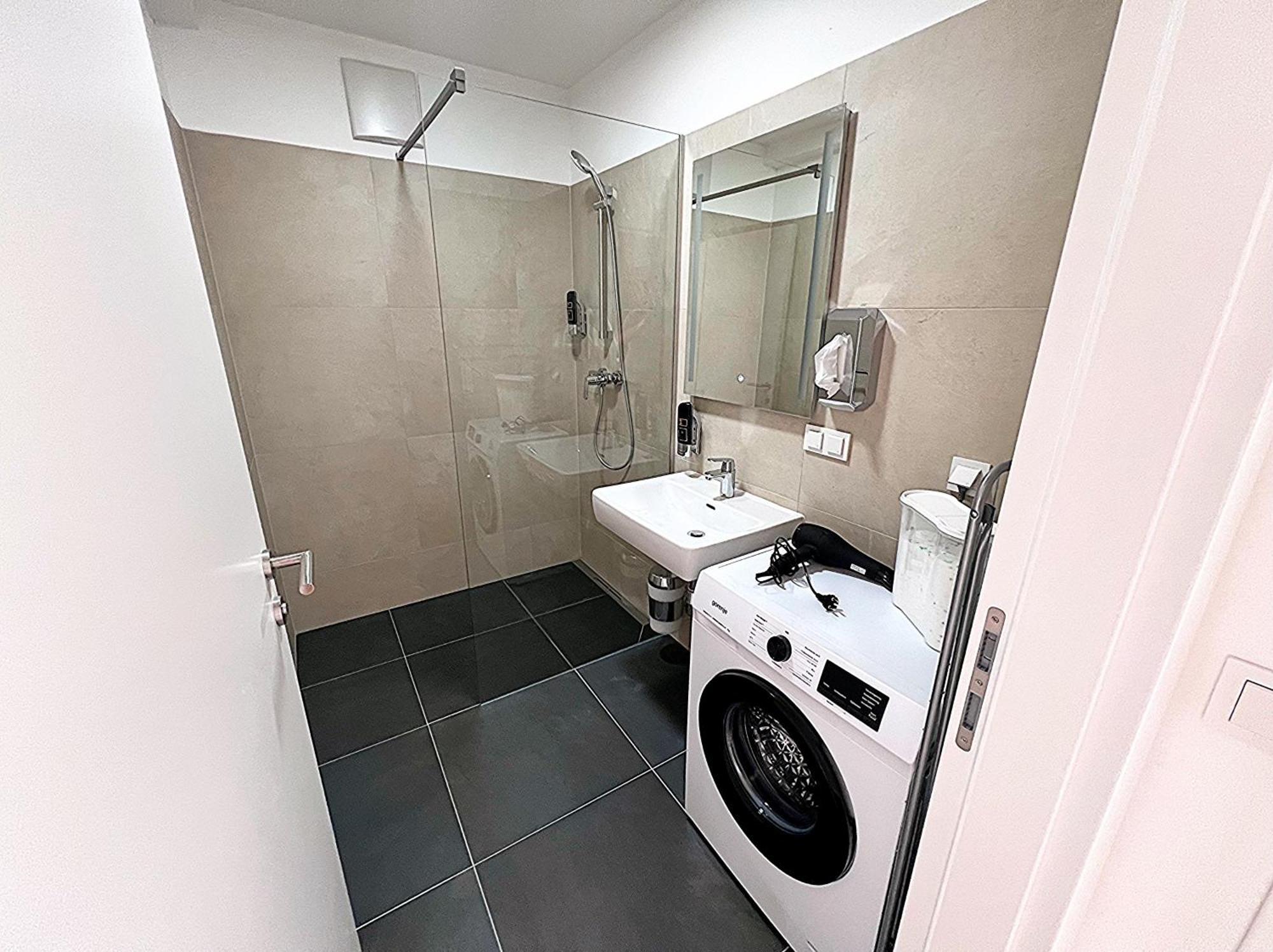 Modern, New, Next To Metro - Gg13 Apartments Vienne Extérieur photo